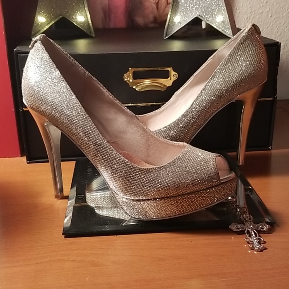 ***MK**** - Picture 3 of 6